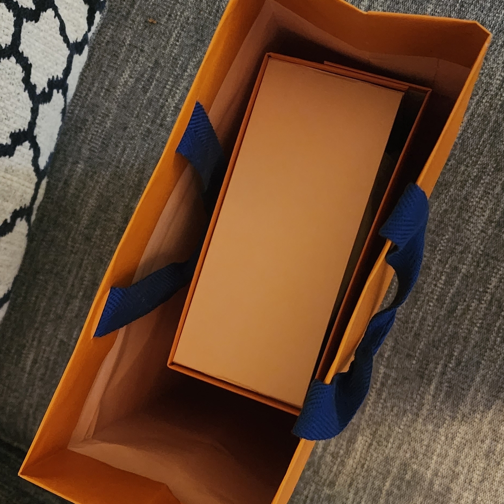 Louis Vuitton Black Monogram Men's Bag - Picture 9 of 9